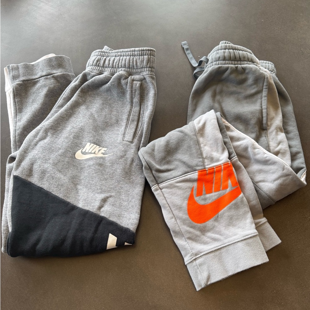 Nike Kids Gray and Black Joggers & joggers with Orange Logo